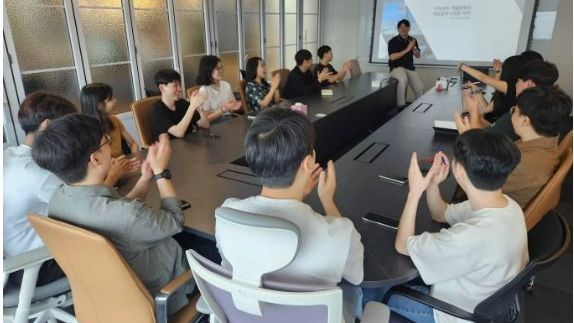 “인재가 곧 경쟁력”… CEO가 직접 멘토링하는 ‘111퍼센트’ 인턴십 프로그램